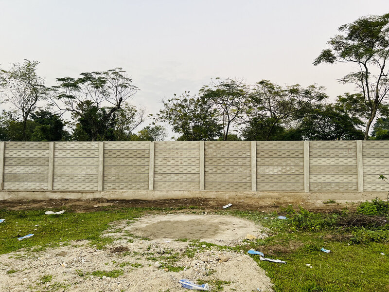 Pre-cast concrete wall installation - photo 3