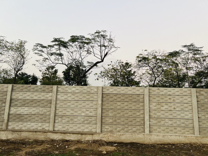 Pre-cast concrete wall installation - photo 4