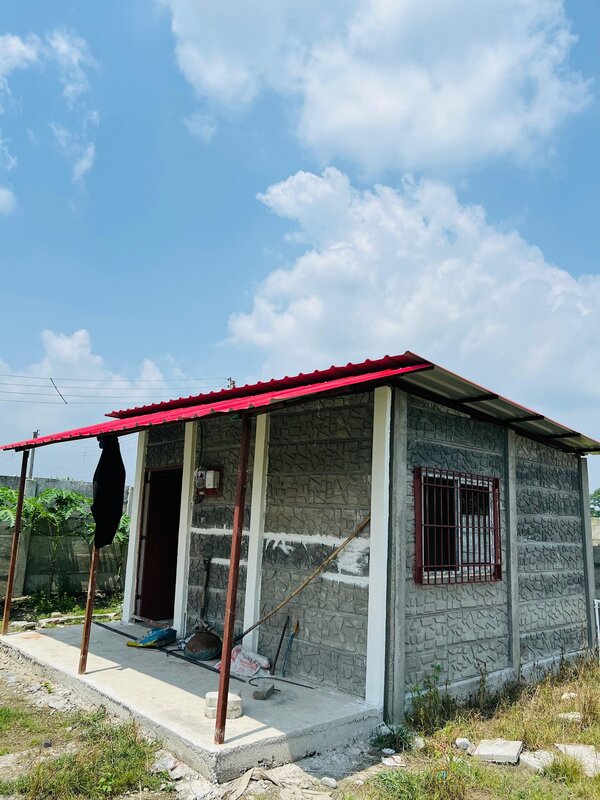 Pre-cast concrete wall installation - photo 33